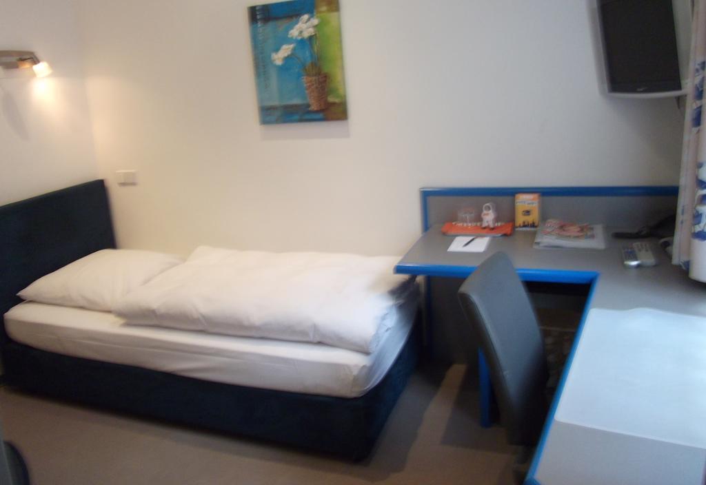 Hotel Alt - Tegel Berlín Pokoj fotografie